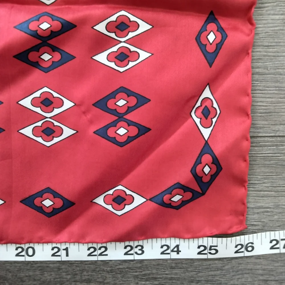 Hudson's Vintage 100% Silk Made in Italy Red Floral Square Scarf 26